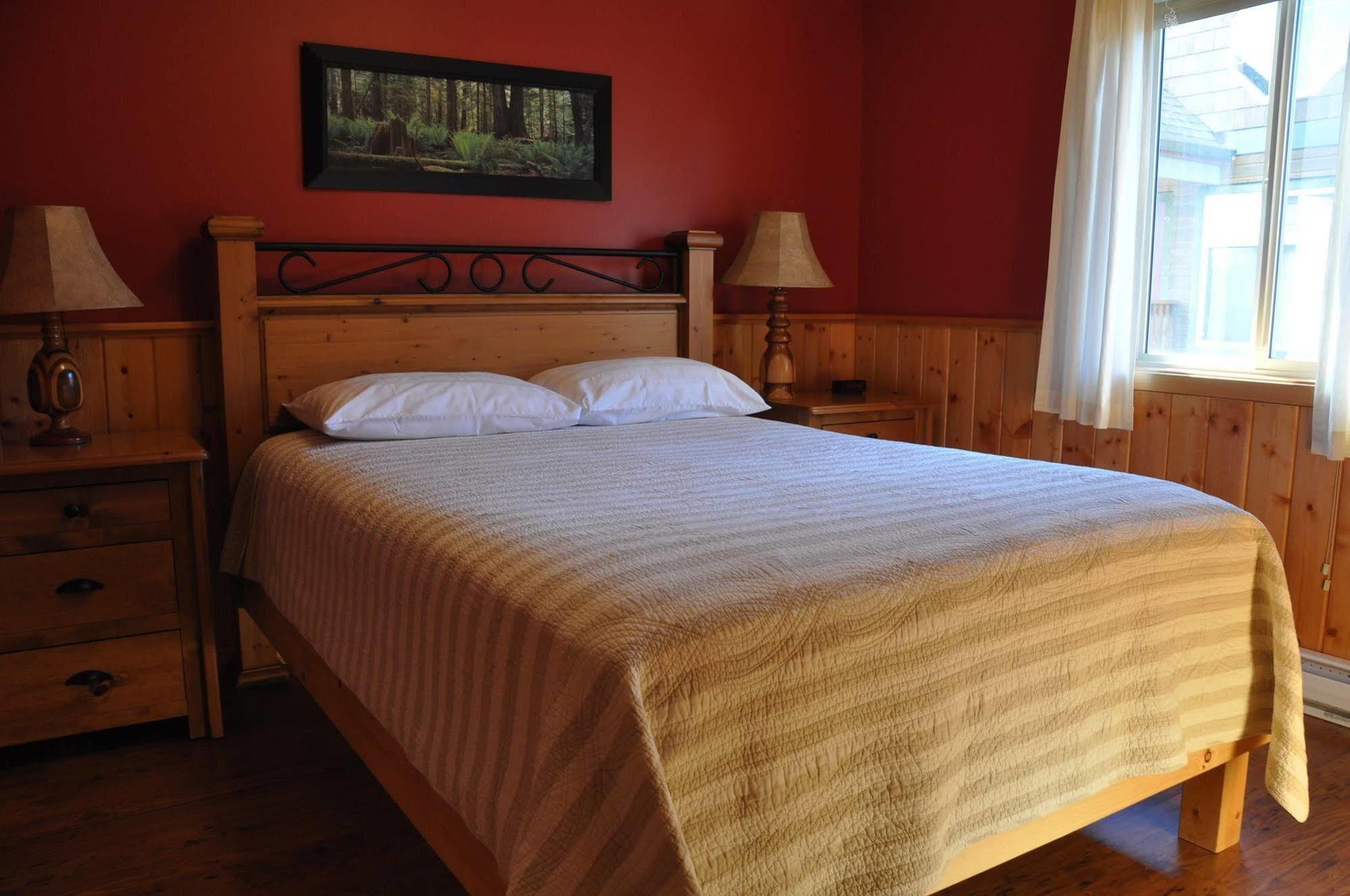 Hotel West