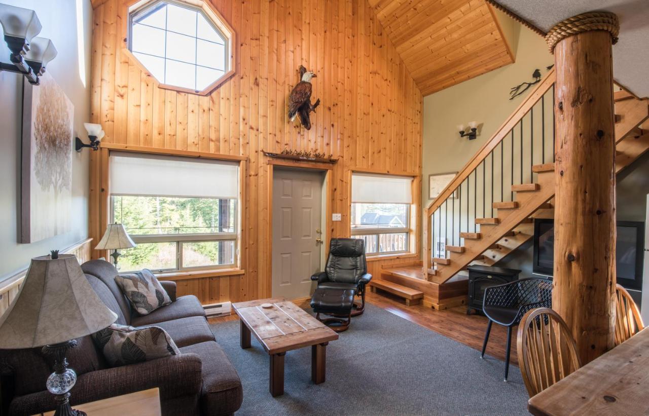 West 4* Ucluelet